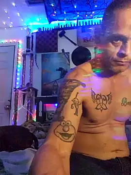 Snapshot of Buffshagswell chatting on October 2025 06:48:01 PM Buffshagswell online show from October 2025 06:48:01 PM