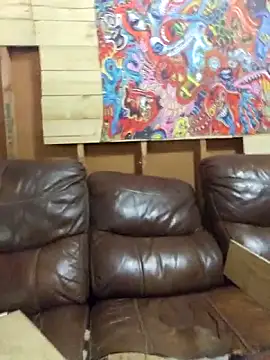 Snapshot of Buffshagswell chatting on October 2025 04:35:02 PM Buffshagswell online show from October 2025 04:35:02 PM