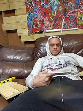 Snapshot of Buffshagswell chatting on October 2025 05:35:01 PM Buffshagswell online show from October 2025 05:35:01 PM