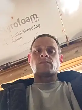 Snapshot of Buffshagswell chatting on December 2025 04:23:02 PM Buffshagswell online show from December 2025 04:23:02 PM