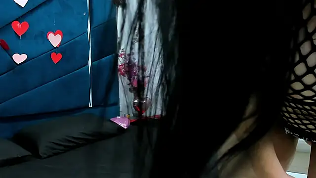 Giorgina Simons online show from February 2025 01:37:01 PM