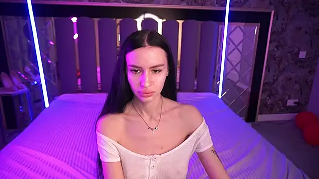 Snow WhiteeeX online show from March 2026 06:30:01 AM