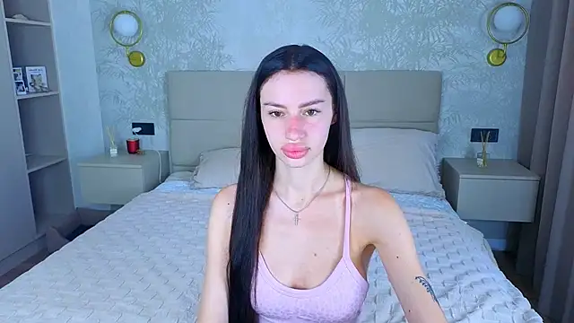 Snapshot of Snow_WhiteeeX chatting on June 2026 04:06:01 AM Snow WhiteeeX online show from June 2026 04:06:01 AM