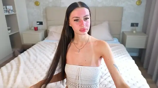 Snapshot of Snow_WhiteeeX chatting on July 2026 01:15:02 PM Snow WhiteeeX online show from July 2026 01:15:02 PM