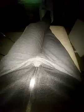 Snapshot of reelciii21 chatting on January 2025 07:03:01 PM reelciii21 online show from January 2025 07:03:01 PM