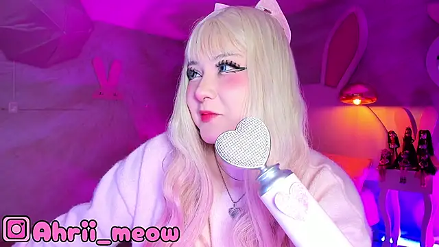 Snapshot of AHRI_LEE chatting on September 2025 04:14:02 AM AHRI LEE online show from September 2025 04:14:02 AM