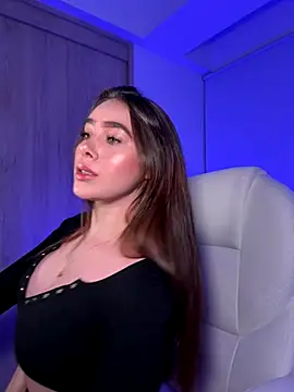 Lanataylor- online show from October 2025 01:46:01 AM