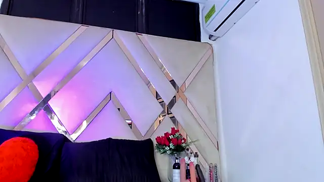 Snapshot of ninaht chatting on February 2025 09:04:02 PM ninaht online show from February 2025 09:04:02 PM