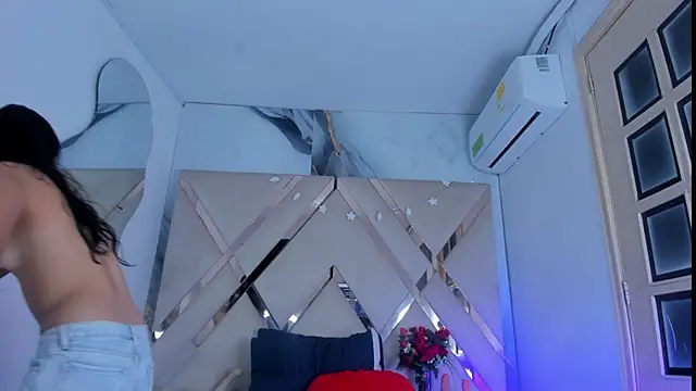 Snapshot of ninaht chatting on November 2025 08:44:01 PM ninaht online show from November 2025 08:44:01 PM