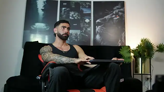 Austin bolt online show from October 2025 02:28:02 AM