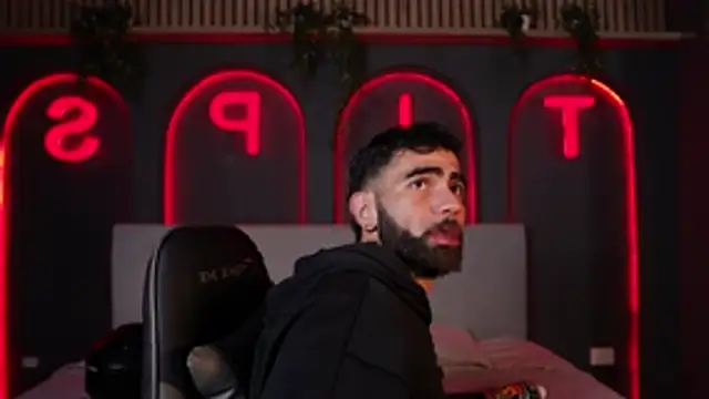 Austin bolt online show from November 2025 02:32:02 AM