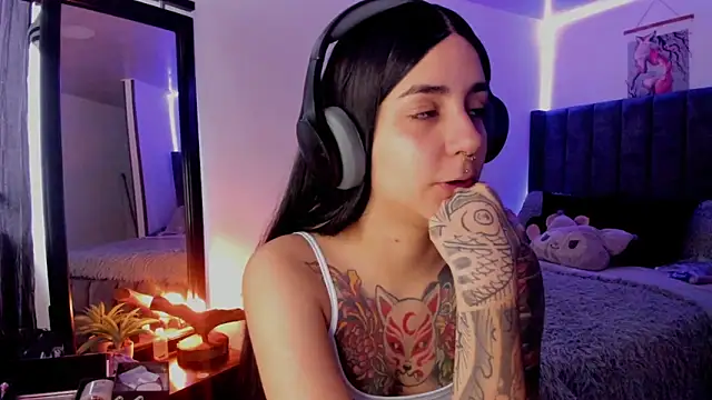 Alice woodville online show from March 2025 04:51:01 PM