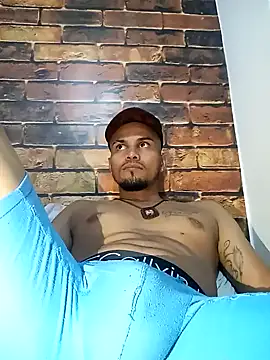 Snapshot of Dilan_1994 chatting on March 2025 03:30:02 AM Dilan 1994 online show from March 2025 03:30:02 AM