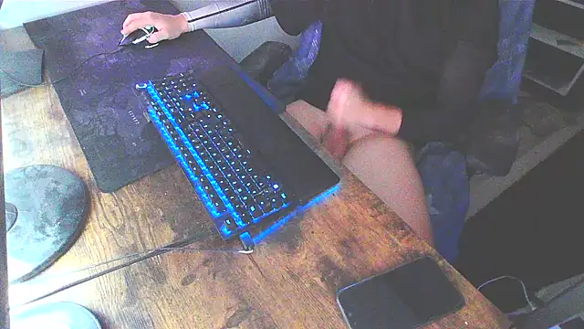 WouldLovetoFuckYou666 online show from December 2025 12:19:01 AM