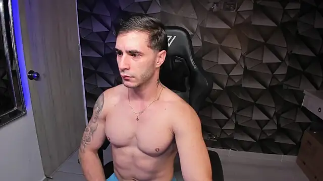 Tayler duster online show from December 2024 10:32:01 AM