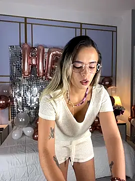 aziac10 online show from October 2025 11:44:01 AM
