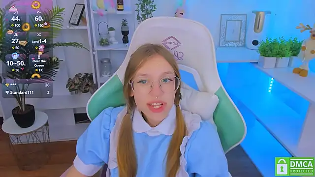 LayriantaVee online show from January 2025 11:00:02 AM