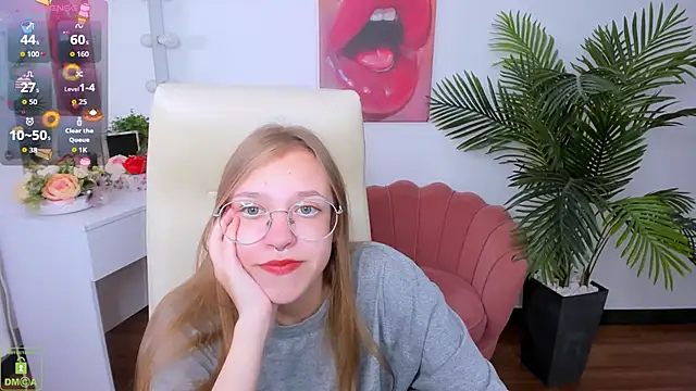 LayriantaVee online show from September 2025 06:02:02 AM