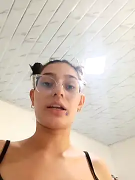 Ary-18 online show from November 2025 01:56:02 PM