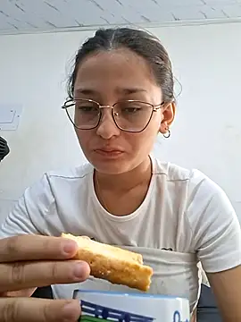 Ary-18 online show from April 2026 02:09:01 PM