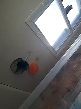 Snapshot of clitstitsandbongrips chatting on January 2025 10:06:01 PM clitstitsandbongrips online show from January 2025 10:06:01 PM