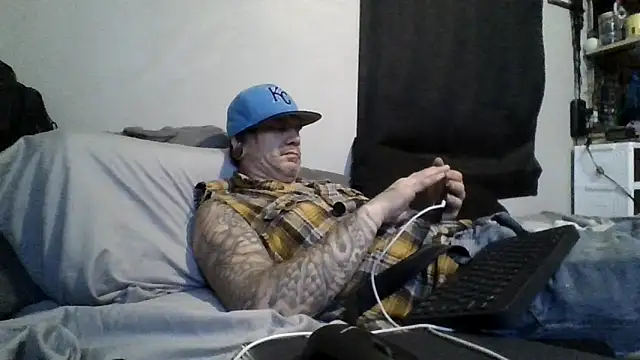 Snapshot of clitstitsandbongrips chatting on November 2025 09:10:01 AM clitstitsandbongrips online show from November 2025 09:10:01 AM