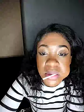 Snapshot of pixie-na chatting on October 2025 07:29:02 PM pixie-na online show from October 2025 07:29:02 PM