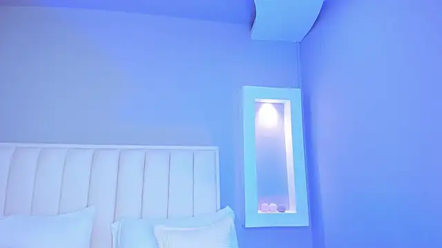 Snapshot of HannaPaola chatting on November 2025 10:32:02 PM HannaPaola online show from November 2025 10:32:02 PM