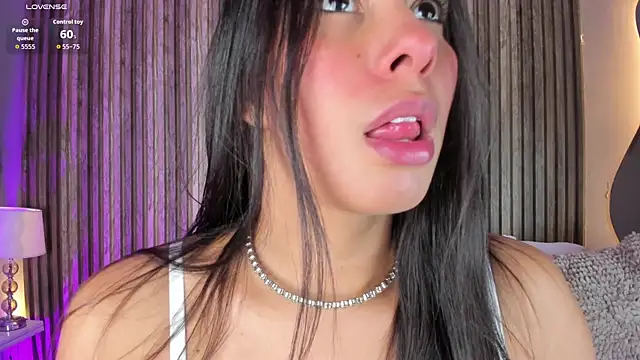 HannaPaola online show from March 2026 10:38:01 PM