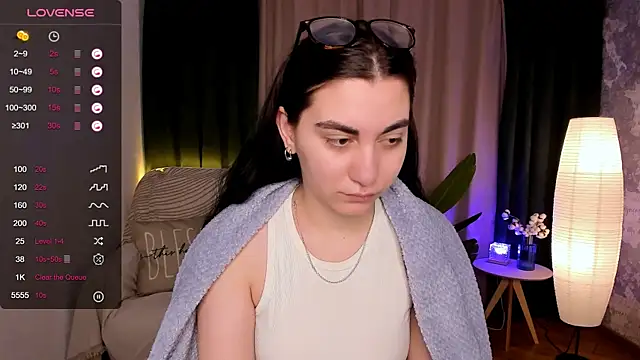 hannacheekss  online show from January 2025 02:11:01 AM