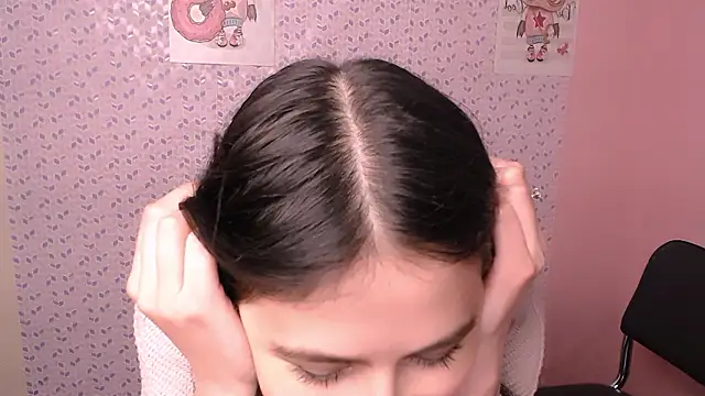 Snapshot of AliceSexyyy_ chatting on December 2024 02:19:02 PM AliceSexyyy  online show from December 2024 02:19:02 PM