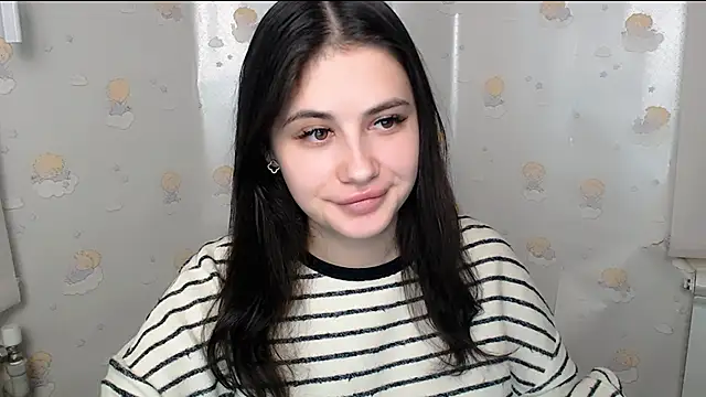 Snapshot of AliceSexyyy_ chatting on December 2024 01:25:01 PM AliceSexyyy  online show from December 2024 01:25:01 PM