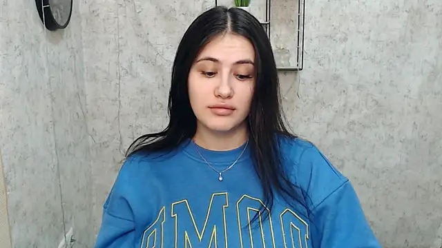 Snapshot of AliceSexyyy_ chatting on January 2025 01:09:01 PM AliceSexyyy  online show from January 2025 01:09:01 PM