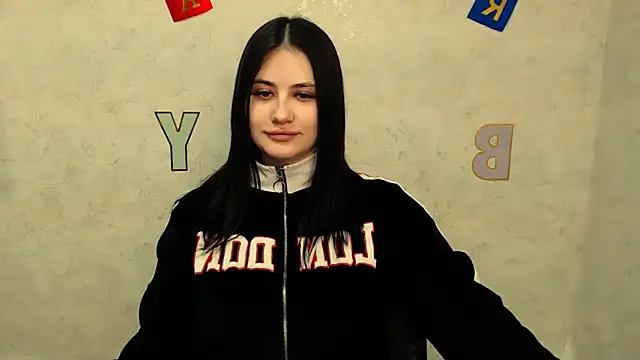 Snapshot of AliceSexyyy_ chatting on February 2025 01:26:02 PM AliceSexyyy  online show from February 2025 01:26:02 PM