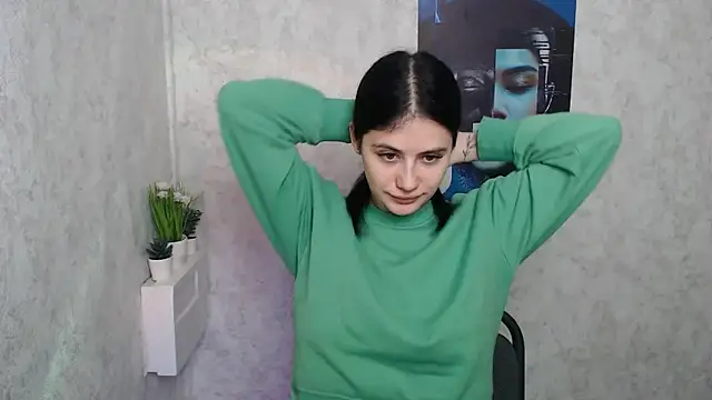 Snapshot of AliceSexyyy_ chatting on October 2025 09:19:01 AM AliceSexyyy  online show from October 2025 09:19:01 AM