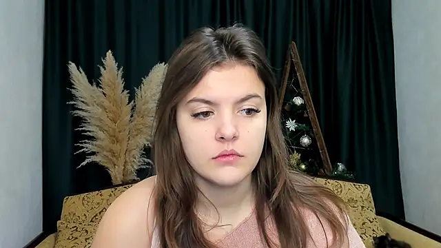 Snapshot of showmeparadise chatting on January 2025 02:14:01 PM showmeparadise online show from January 2025 02:14:01 PM