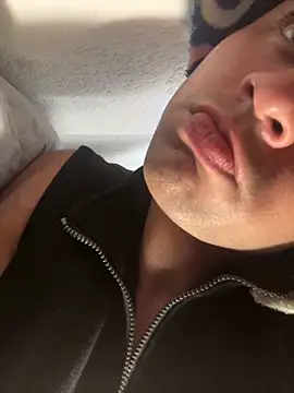 Snapshot of Hxnsovrgon chatting on January 2025 03:25:01 PM Hxnsovrgon online show from January 2025 03:25:01 PM