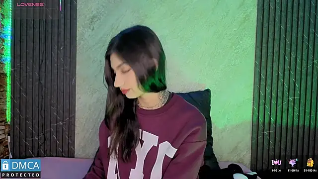 SolBeaumont1 online show from September 2025 07:04:02 PM