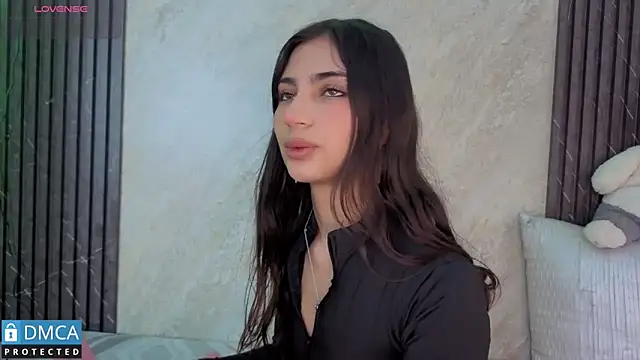 SolBeaumont1 online show from November 2025 05:36:02 PM