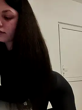 Snapshot of leeya_lee chatting on January 2025 07:39:02 PM leeya lee online show from January 2025 07:39:02 PM