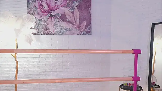 lylylovesyou online show from March 2025 09:04:02 AM