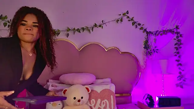 NahiaraReina online show from July 2026 01:59:01 PM