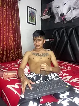 Snapshot of The__Rodriguez chatting on February 2025 09:45:02 PM The Rodriguez online show from February 2025 09:45:02 PM