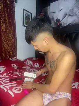 Snapshot of The__Rodriguez chatting on February 2025 05:48:02 AM The Rodriguez online show from February 2025 05:48:02 AM