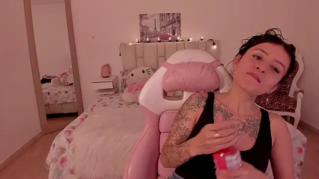 yenny garcia online show from February 2026 06:24:02 PM