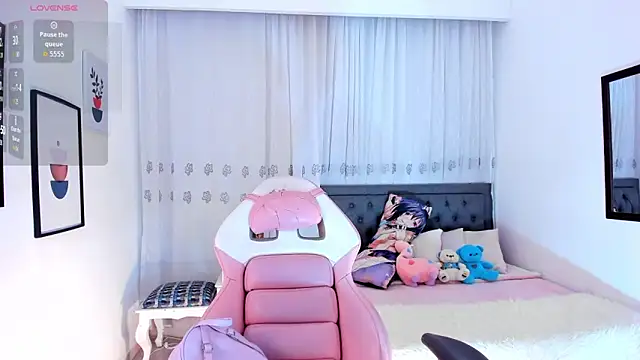 yenny garcia online show from February 2026 01:23:02 PM