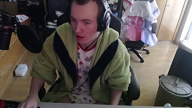 BabyDracoDarkfang online show from April 2026 10:36:01 AM