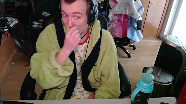 BabyDracoDarkfang online show from April 2026 08:50:02 AM