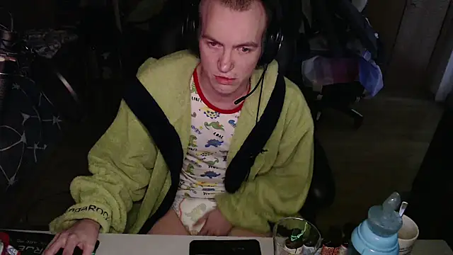 BabyDracoDarkfang online show from May 2026 05:43:01 PM