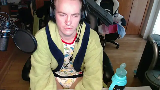 BabyDracoDarkfang online show from May 2026 06:30:02 AM